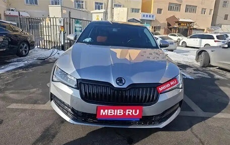 Skoda Superb III рестайлинг, 2021 год, 1 559 000 рублей, 1 фотография