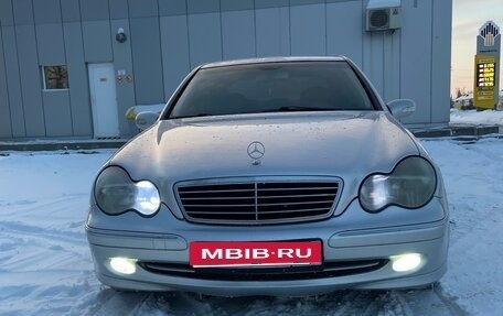Mercedes-Benz C-Класс, 2002 год, 720 000 рублей, 1 фотография