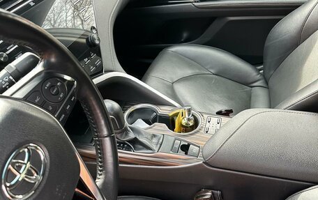 Toyota Camry, 2018 год, 2 950 000 рублей, 5 фотография