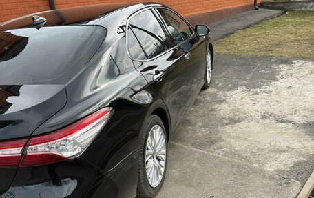 Toyota Camry, 2018 год, 2 950 000 рублей, 6 фотография