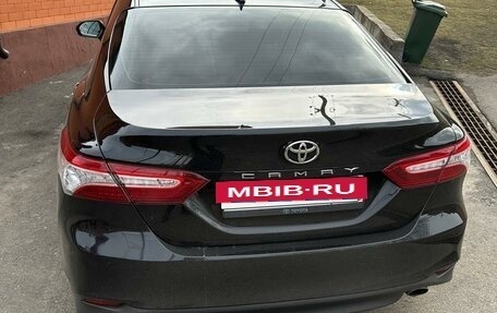 Toyota Camry, 2018 год, 2 950 000 рублей, 3 фотография