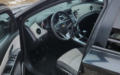 Chevrolet Cruze II, 2011 год, 715 000 рублей, 6 фотография