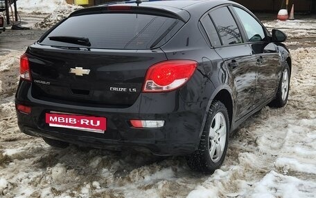 Chevrolet Cruze II, 2011 год, 715 000 рублей, 3 фотография