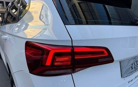 Volkswagen Tharu, 2022 год, 1 983 000 рублей, 7 фотография