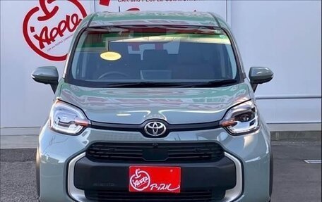 Toyota Sienta, 2022 год, 1 530 000 рублей, 5 фотография