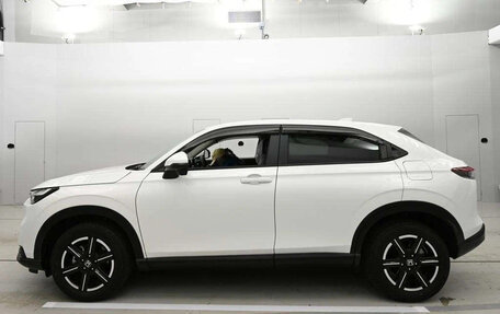 Honda Vezel, 2023 год, 1 960 000 рублей, 5 фотография