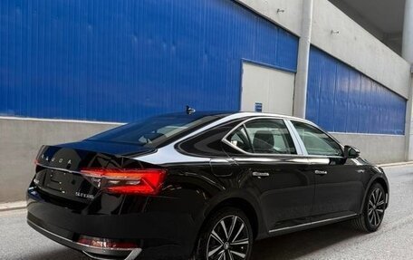 Skoda Superb III рестайлинг, 2025 год, 2 690 000 рублей, 2 фотография