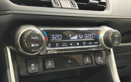 Toyota RAV4, 2025 год, 4 450 000 рублей, 18 фотография