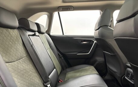 Toyota RAV4, 2025 год, 4 450 000 рублей, 13 фотография