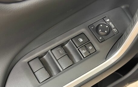 Toyota RAV4, 2025 год, 4 450 000 рублей, 20 фотография