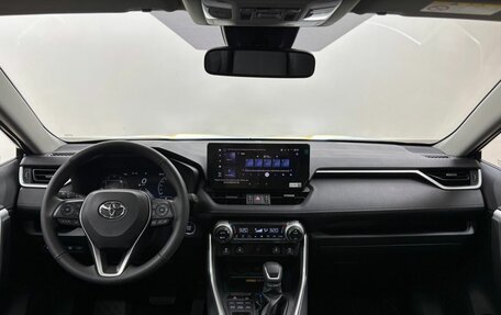 Toyota RAV4, 2025 год, 4 450 000 рублей, 21 фотография