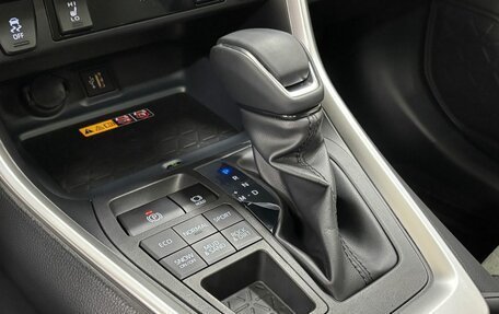 Toyota RAV4, 2025 год, 4 450 000 рублей, 19 фотография