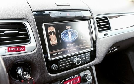 Volkswagen Touareg III, 2011 год, 1 900 111 рублей, 15 фотография