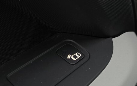 Land Rover Defender II, 2021 год, 4 900 000 рублей, 24 фотография