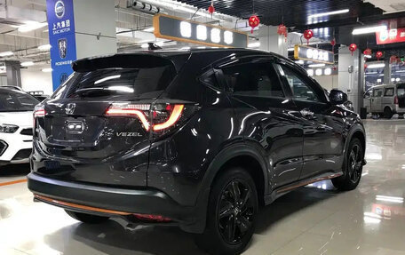 Honda Vezel, 2022 год, 1 590 000 рублей, 4 фотография