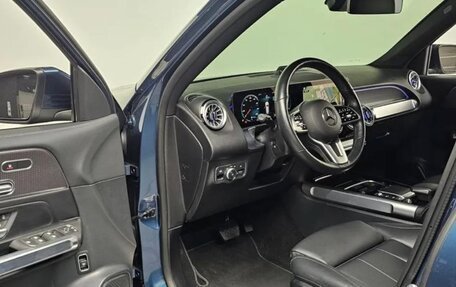 Mercedes-Benz GLB, 2022 год, 2 740 000 рублей, 10 фотография