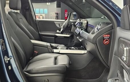 Mercedes-Benz GLB, 2022 год, 2 740 000 рублей, 13 фотография