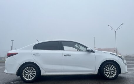 KIA Rio IV, 2021 год, 1 950 000 рублей, 3 фотография