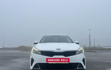 KIA Rio IV, 2021 год, 1 950 000 рублей, 5 фотография