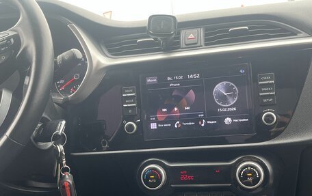 KIA Rio IV, 2021 год, 1 950 000 рублей, 10 фотография