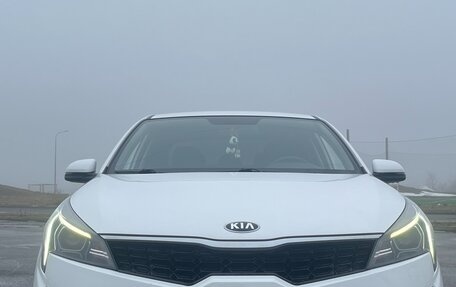 KIA Rio IV, 2021 год, 1 950 000 рублей, 6 фотография