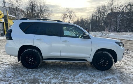 Toyota Land Cruiser Prado 150 рестайлинг 2, 2021 год, 6 800 000 рублей, 1 фотография