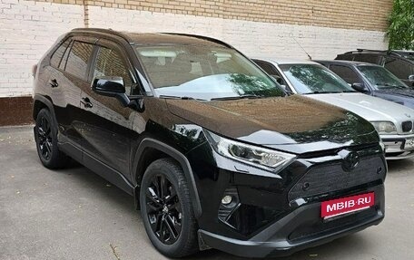 Toyota RAV4, 2020 год, 3 900 000 рублей, 1 фотография