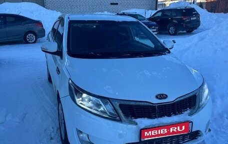KIA Rio III рестайлинг, 2013 год, 550 000 рублей, 1 фотография