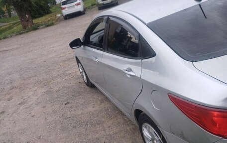 Hyundai Solaris II рестайлинг, 2014 год, 550 000 рублей, 2 фотография