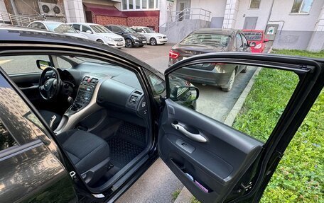 Toyota Auris II, 2009 год, 650 000 рублей, 2 фотография