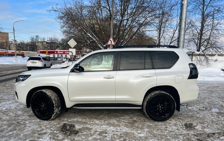 Toyota Land Cruiser Prado 150 рестайлинг 2, 2021 год, 6 800 000 рублей, 3 фотография
