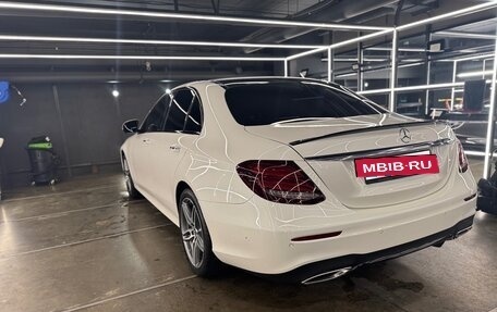 Mercedes-Benz E-Класс, 2018 год, 3 900 000 рублей, 2 фотография