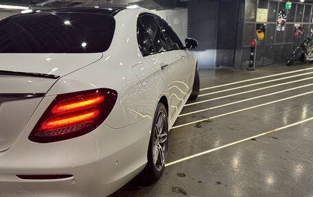 Mercedes-Benz E-Класс, 2018 год, 3 900 000 рублей, 12 фотография