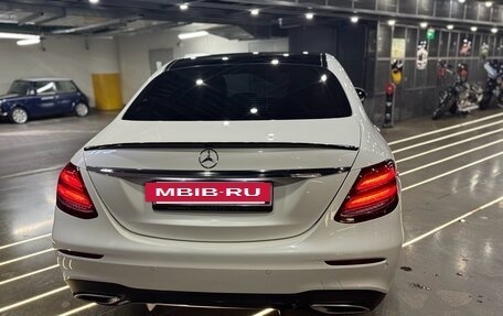 Mercedes-Benz E-Класс, 2018 год, 3 900 000 рублей, 11 фотография