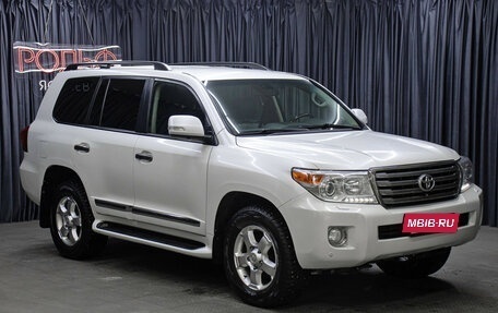 Toyota Land Cruiser 200, 2014 год, 3 398 000 рублей, 3 фотография