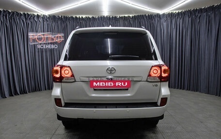 Toyota Land Cruiser 200, 2014 год, 3 398 000 рублей, 6 фотография