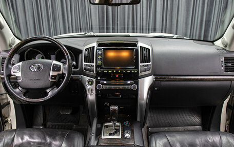 Toyota Land Cruiser 200, 2014 год, 3 398 000 рублей, 14 фотография