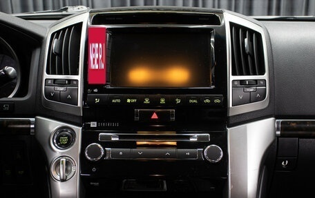 Toyota Land Cruiser 200, 2014 год, 3 398 000 рублей, 15 фотография