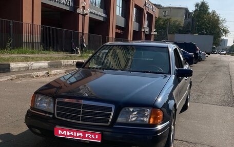 Mercedes-Benz C-Класс, 1994 год, 500 000 рублей, 1 фотография