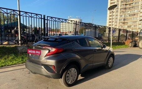 Toyota C-HR I рестайлинг, 2018 год, 1 930 000 рублей, 3 фотография
