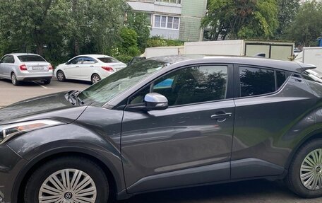 Toyota C-HR I рестайлинг, 2018 год, 1 930 000 рублей, 4 фотография