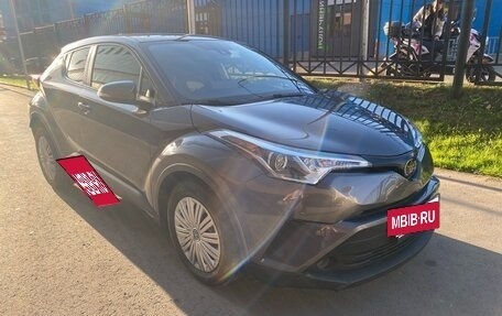 Toyota C-HR I рестайлинг, 2018 год, 1 930 000 рублей, 6 фотография