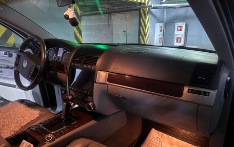 Volkswagen Touareg III, 2005 год, 870 000 рублей, 14 фотография