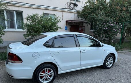 Volkswagen Polo VI (EU Market), 2015 год, 840 000 рублей, 2 фотография