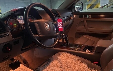 Volkswagen Touareg III, 2005 год, 870 000 рублей, 10 фотография