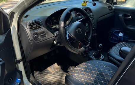 Volkswagen Polo VI (EU Market), 2015 год, 840 000 рублей, 5 фотография