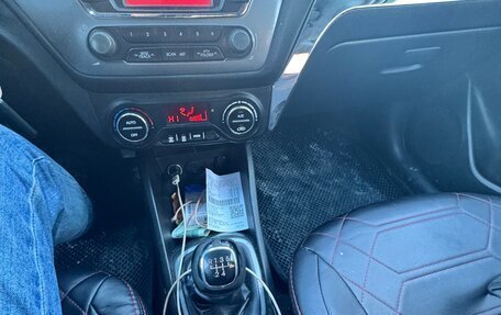 KIA Rio III рестайлинг, 2013 год, 550 000 рублей, 6 фотография