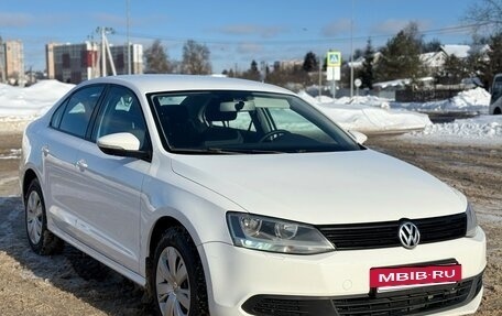 Volkswagen Jetta VI, 2014 год, 1 110 000 рублей, 4 фотография