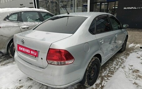 Volkswagen Polo VI (EU Market), 2011 год, 549 000 рублей, 2 фотография