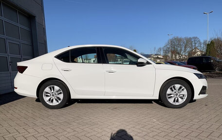 Skoda Octavia IV, 2023 год, 2 250 000 рублей, 4 фотография